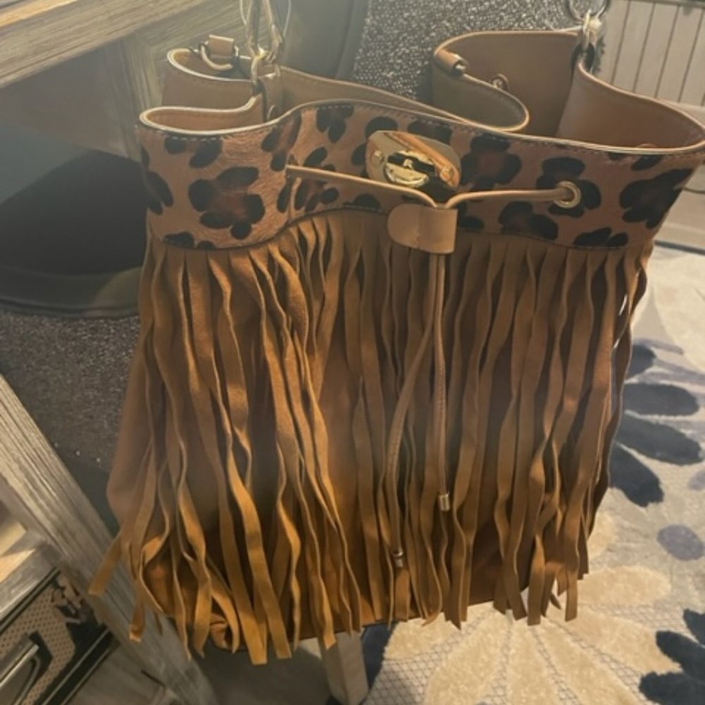 Innue Genuine Leather Brown Fringed Shoulder Bag